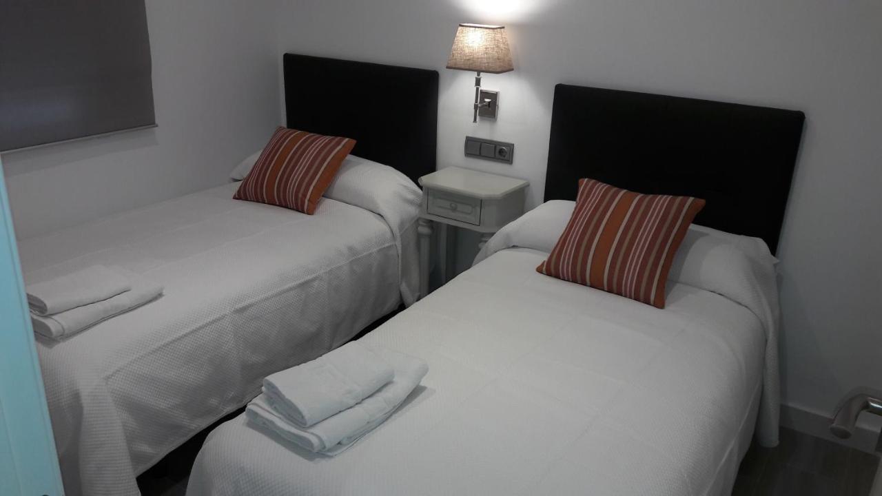 Guesting Velazquez Apartment Кадис Екстериор снимка